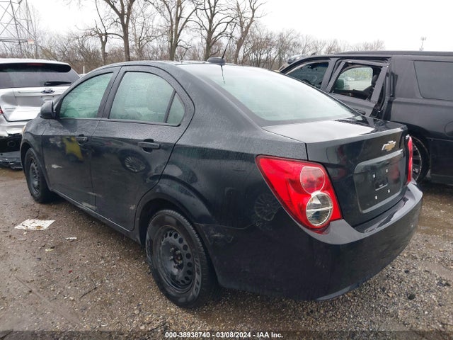 Chevrolet Sonic Ls Auto 2015 1G1JA5SH4F4106107 Image 3