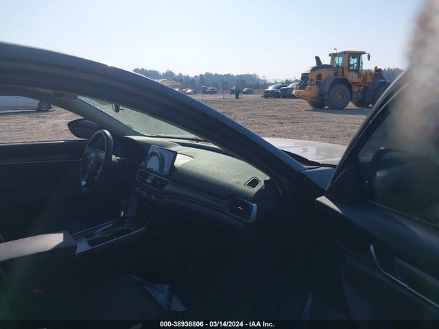 Honda ACCORD LX 2018 1HGCV1F1XJA205990 Image 5