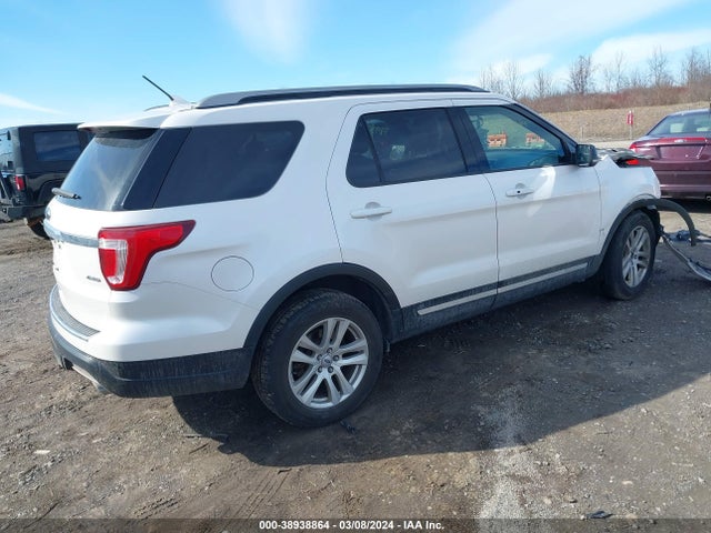 Ford EXPLORER XLT 2018 1FM5K8D83JGC35463 Image 4