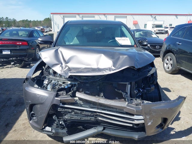 Toyota Highlander Le 2019 5TDZARFH1KS060715 Image 12