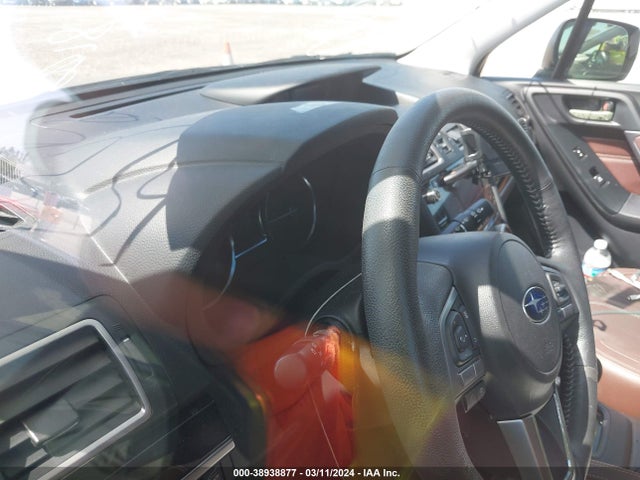 Subaru Forester Touring 2018 JF2SJAWC1JH519334 Image 14