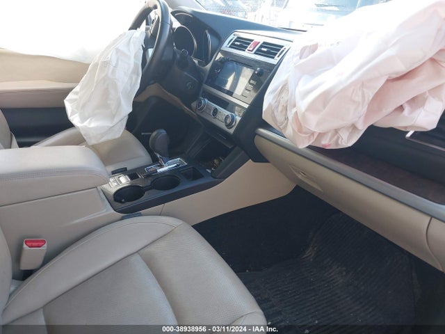 Subaru Outback 2.5i Limited 2015 4S4BSAJCXF3241357 Image 5