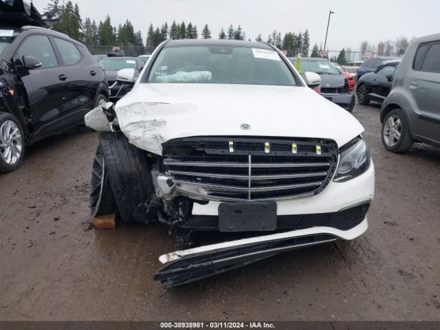 WDDZF4KB1JA359967 Mercedes-Benz E 300 4matic