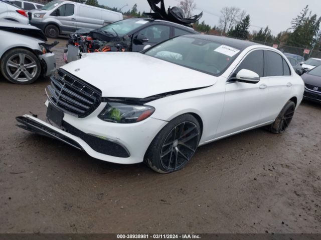 WDDZF4KB1JA359967 Mercedes-Benz E 300 4matic
