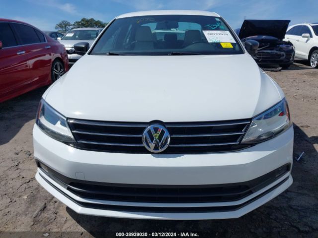 3VWB17AJ5GM282341 Volkswagen Jetta 1.8t Sport