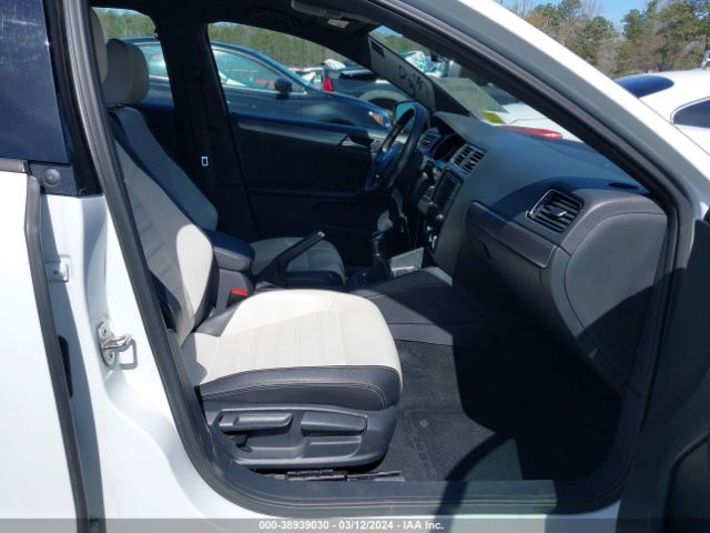 3VWB17AJ5GM282341 Volkswagen Jetta 1.8t Sport