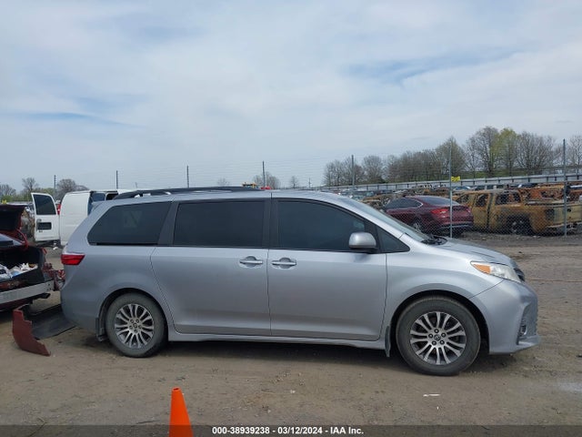 Toyota Sienna Xle 8 Passenger 2018 5TDYZ3DC9JS907360 Image 13