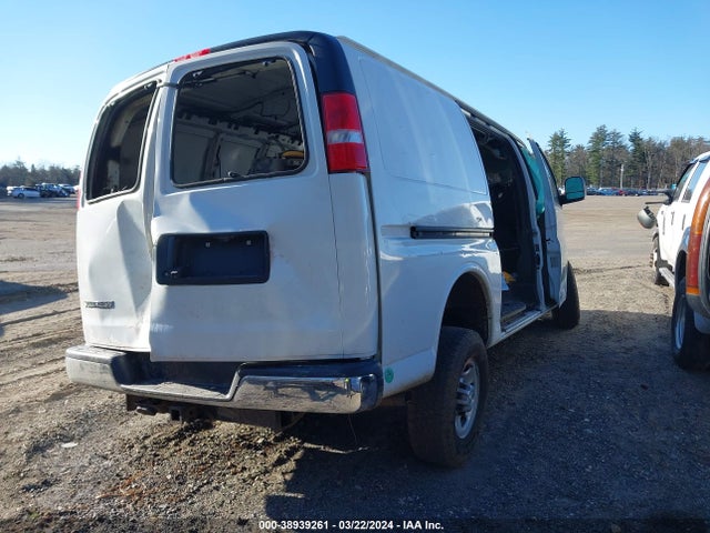 Chevrolet Express 3500 Work Van 2018 1GCZGGFGXJ1174816 Image 4