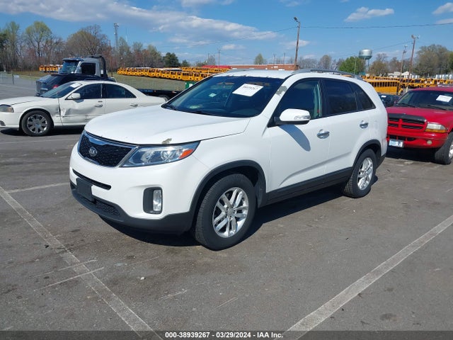 KIA SORENTO LX 2014 5XYKT3A64EG444052 Image 2