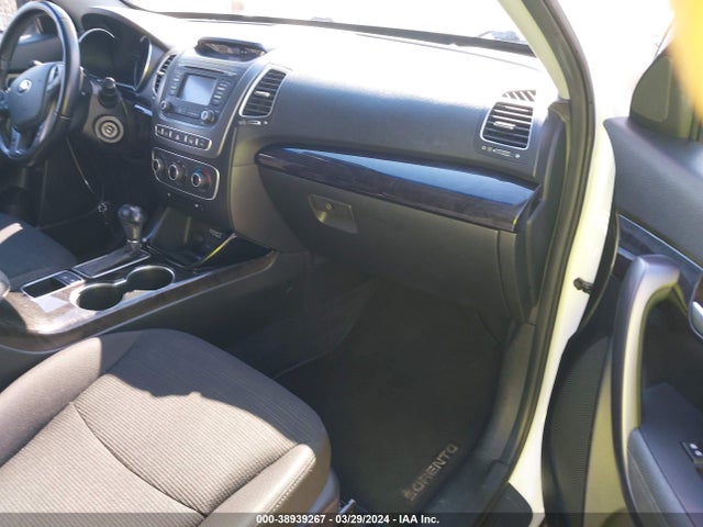KIA SORENTO LX 2014 5XYKT3A64EG444052 Image 5