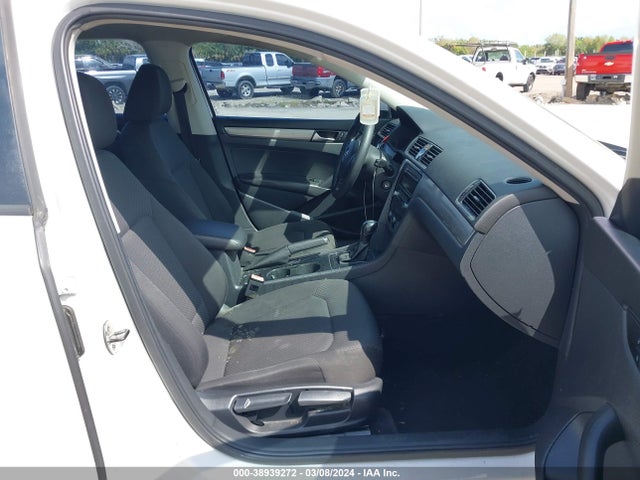 1VWAT7A36EC103388 Volkswagen Passat 1.8t S