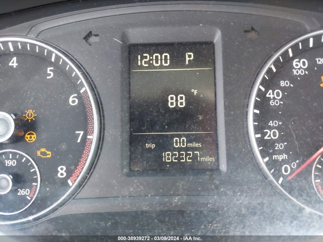 1VWAT7A36EC103388 Volkswagen Passat 1.8t S