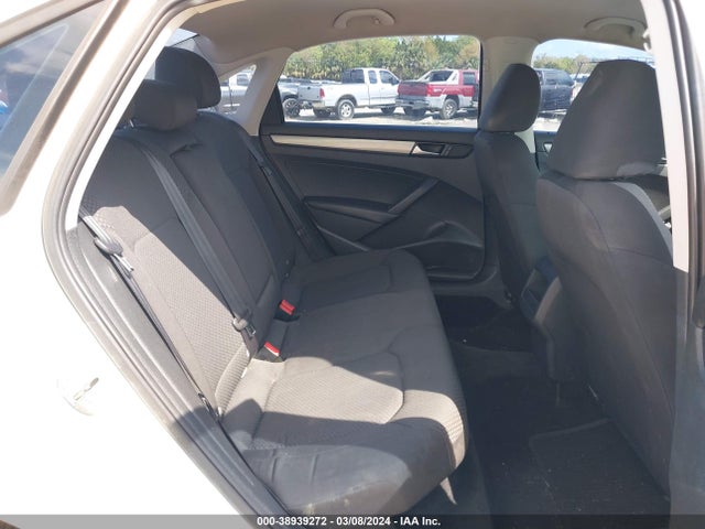 1VWAT7A36EC103388 Volkswagen Passat 1.8t S