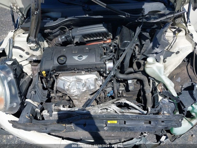 2009 MINI COOPER CLUBMAN WMWML33529TX50378 Photo 9