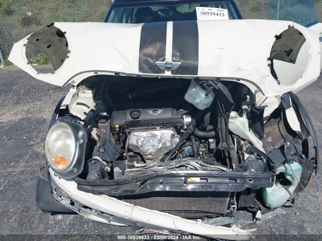 2009 MINI COOPER CLUBMAN WMWML33529TX50378 Photo 5