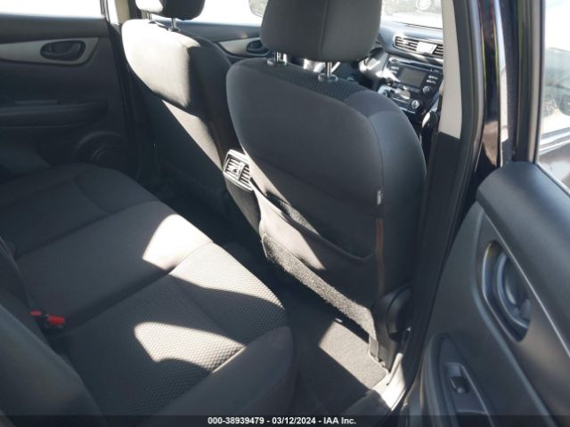 JN1BJ1CP8JW500123 Nissan Rogue Sport S