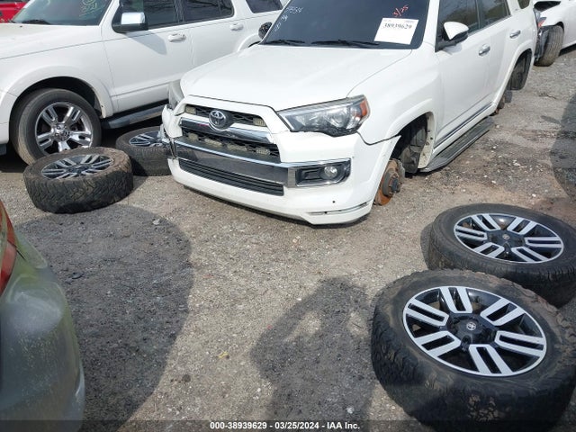 Toyota 4runner Limited 2018 JTEBU5JR4J5545514 Image 17