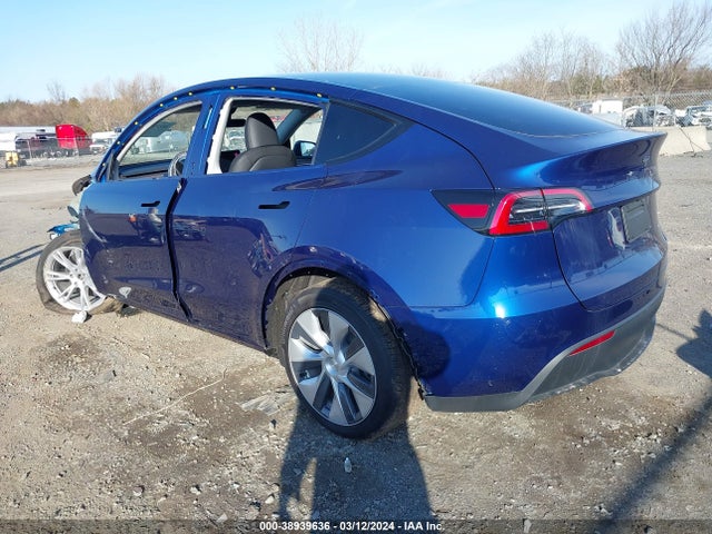 2024 TESLA MODEL Y 7SAYGDEE7RF983142 Photo 2