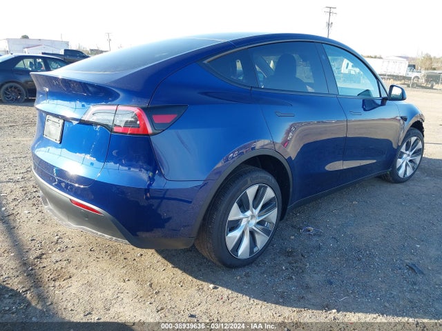 2024 TESLA MODEL Y 7SAYGDEE7RF983142 Photo 3