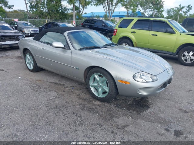 1998 JAGUAR XK8 SAJGX2243WC024274 Photo 0