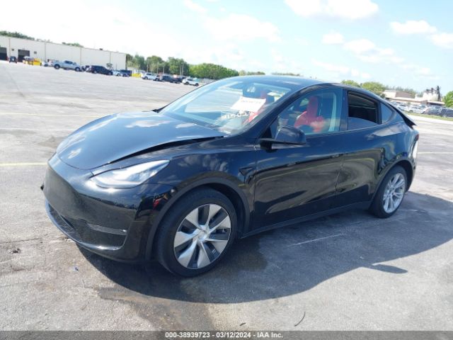 5YJYGDED2MF103963 Tesla Model Y Standard Range Rear-wheel Drive