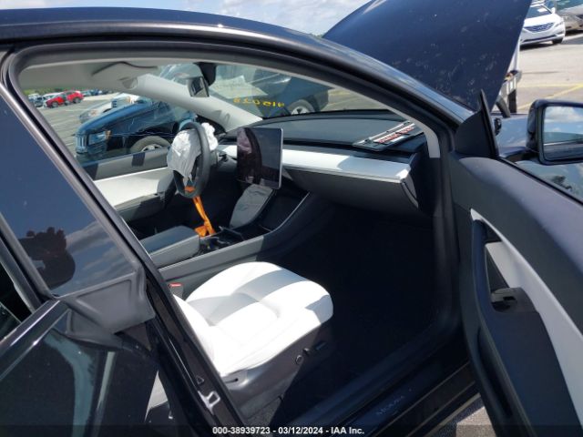 5YJYGDED2MF103963 Tesla Model Y Standard Range Rear-wheel Drive