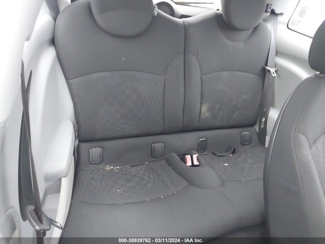 2008 MINI COOPER S WMWMF73568TV38239 Photo 7