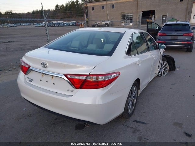 Toyota CAMRY XLE 2015 4T1BF1FKXFU955875 Image 4