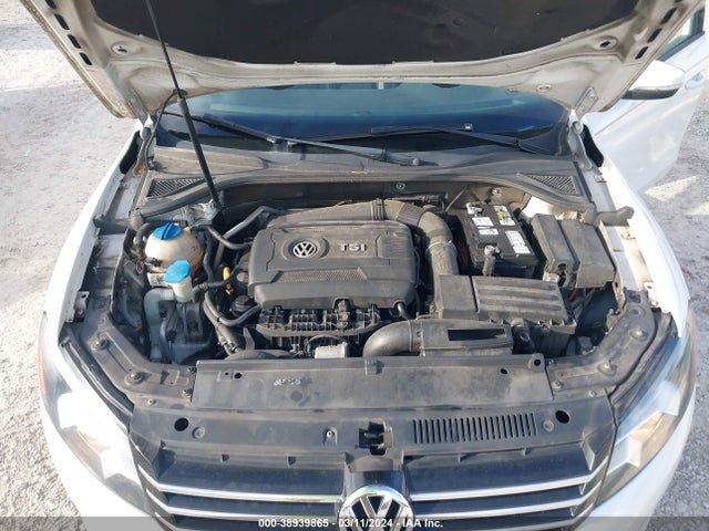 1VWAT7A33FC082291 Volkswagen Passat 1.8t Wolfsburg Edition