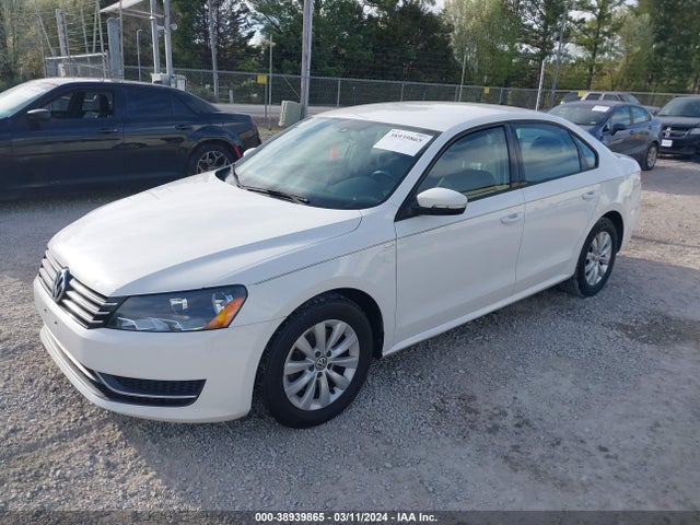 1VWAT7A33FC082291 Volkswagen Passat 1.8t Wolfsburg Edition