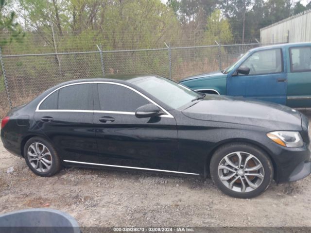 55SWF4JB3GU123933 Mercedes-Benz C 300 Luxury/sport