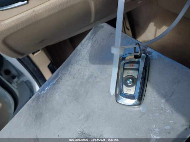 WBA8E1G53GNT34383 BMW 320i