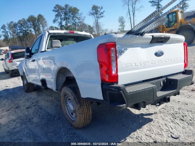 2023 FORD F-250 1FTBF2AA7PEC19271 Photo 2