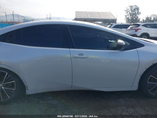 Toyota PRIUS XLE 2023 JTDACAAU1P3013030 Image 14