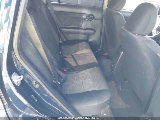 Scion XB 2014 JTLZE4FE3EJ066065 Image 8