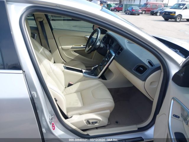 YV1612FS9E2272984 Volvo S60 T5/t5 Platinum/t5 Premier/t5 Premier Plus