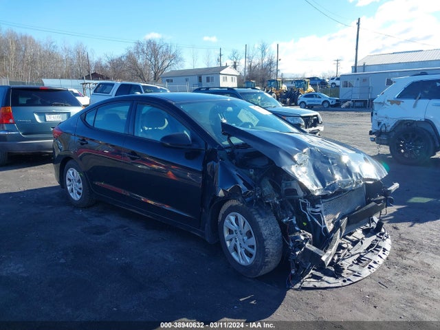 2018 5NPD74LF5JH371860 main image