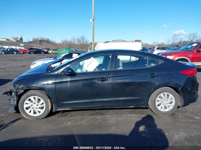 Hyundai ELANTRA SE 2018 5NPD74LF5JH371860 Image 14