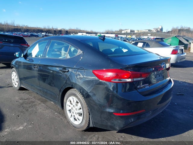 Hyundai ELANTRA SE 2018 5NPD74LF5JH371860 Image 3