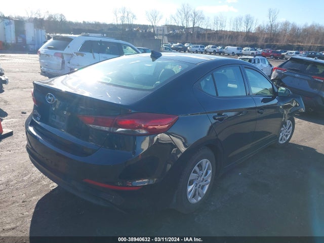 Hyundai ELANTRA SE 2018 5NPD74LF5JH371860 Image 4