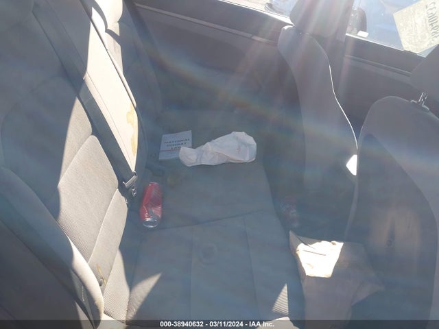 Hyundai ELANTRA SE 2018 5NPD74LF5JH371860 Image 8
