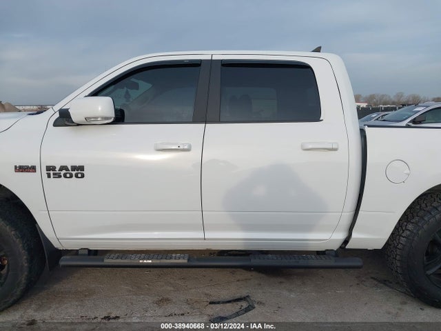 RAM 1500 Night  4x4 5'7 Box 2018 1C6RR7MT3JS161806 Image 14