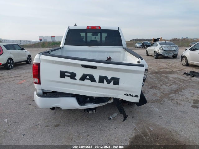 RAM 1500 Night  4x4 5'7 Box 2018 1C6RR7MT3JS161806 Image 16