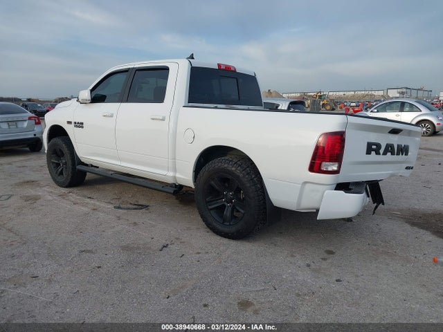 RAM 1500 Night  4x4 5'7 Box 2018 1C6RR7MT3JS161806 Image 3