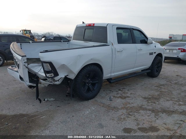 RAM 1500 Night  4x4 5'7 Box 2018 1C6RR7MT3JS161806 Image 4