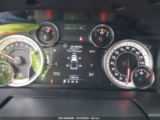 RAM 1500 Night  4x4 5'7 Box 2018 1C6RR7MT3JS161806 Image 7