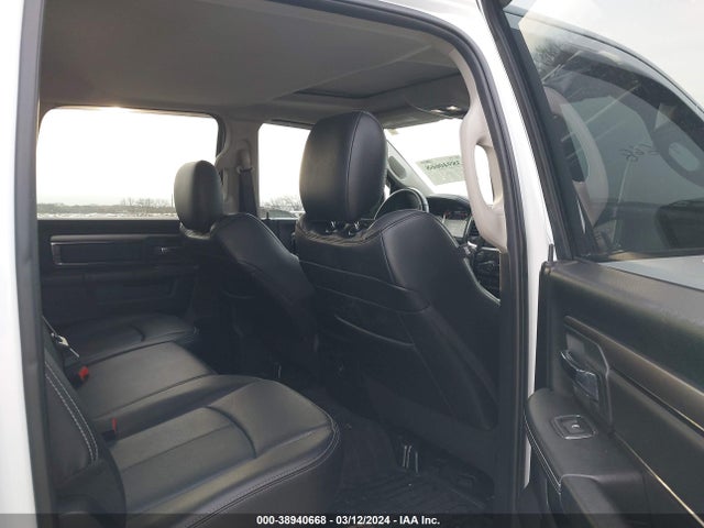 RAM 1500 Night  4x4 5'7 Box 2018 1C6RR7MT3JS161806 Image 8