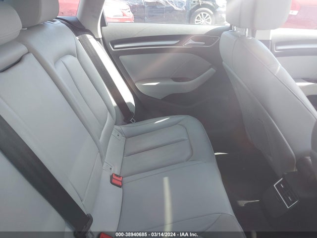 WAUUPBFF5GA141698 Audi A3 E-tron 1.4t Premium