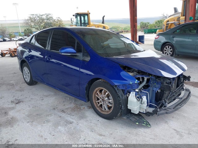 Toyota Prius Two 2016 JTDKBRFU9G3525178 main image