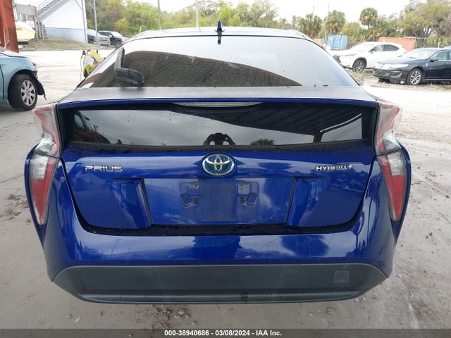 Toyota Prius Two 2016 JTDKBRFU9G3525178 Image 16